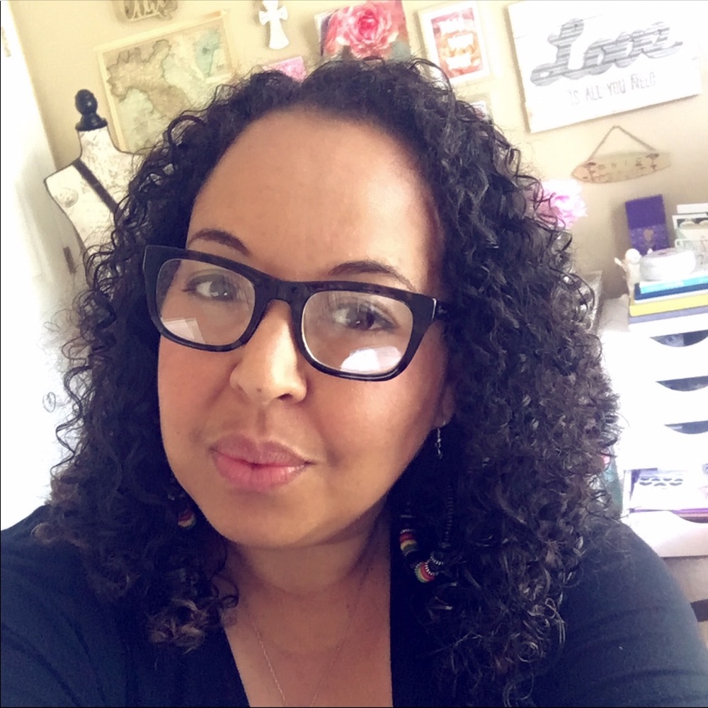 Meet your Posher, Nicole